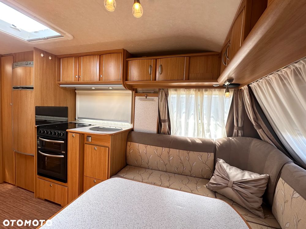 Adria CLASSICA 743 UT z Alde i nową markizą- 9 osobowa. - 12