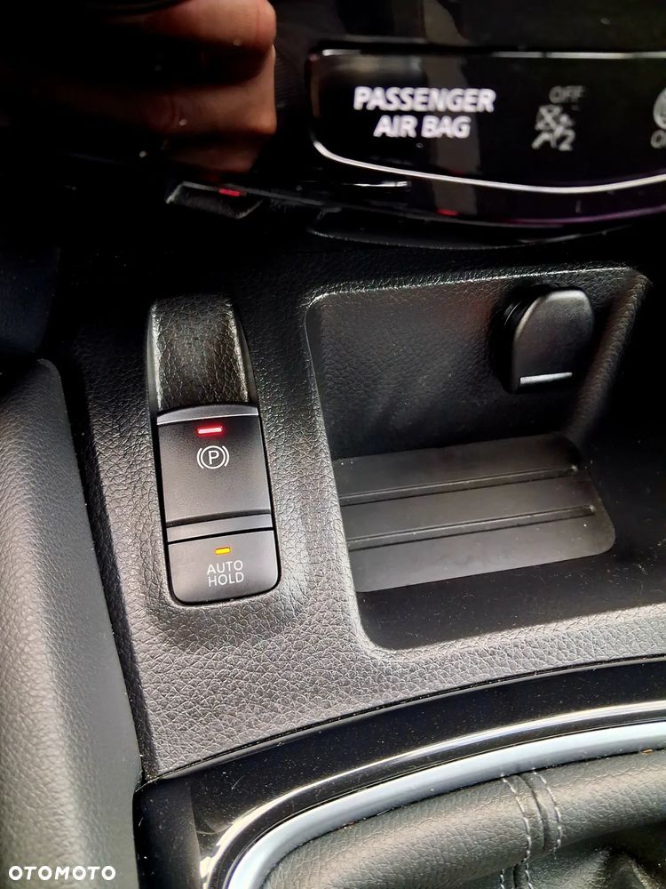 Nissan Qashqai 1.3 DIG-T N-CONNECTA - 31