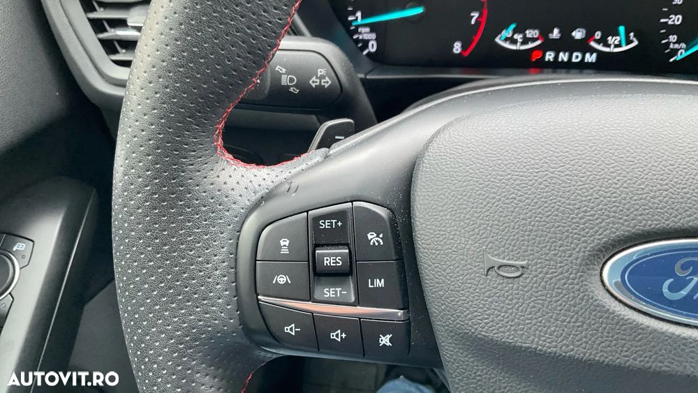 Ford Focus 1.5 Ecoboost ST-Line - 34