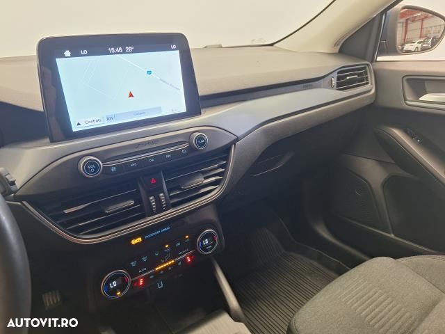 Ford Focus - 11