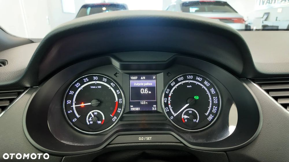 Skoda Octavia 2.0 TDI (Green tec) DSG RS - 34