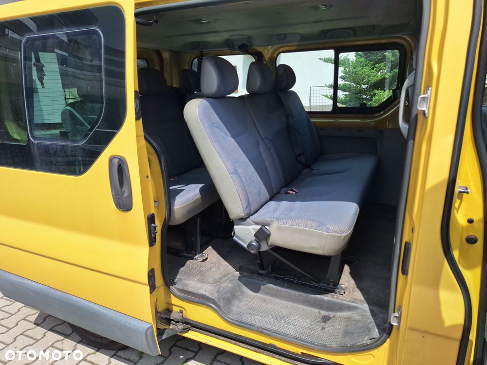 Renault Trafic - 16