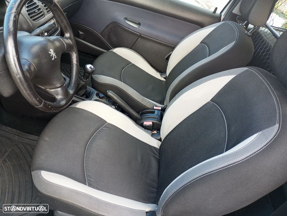 Peugeot 206 - 8