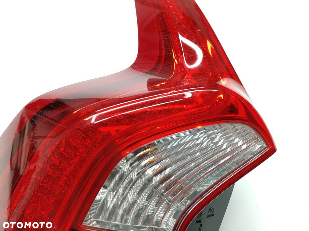 LAMPA LEWY TYŁ VOLVO V60 31214963 - 5