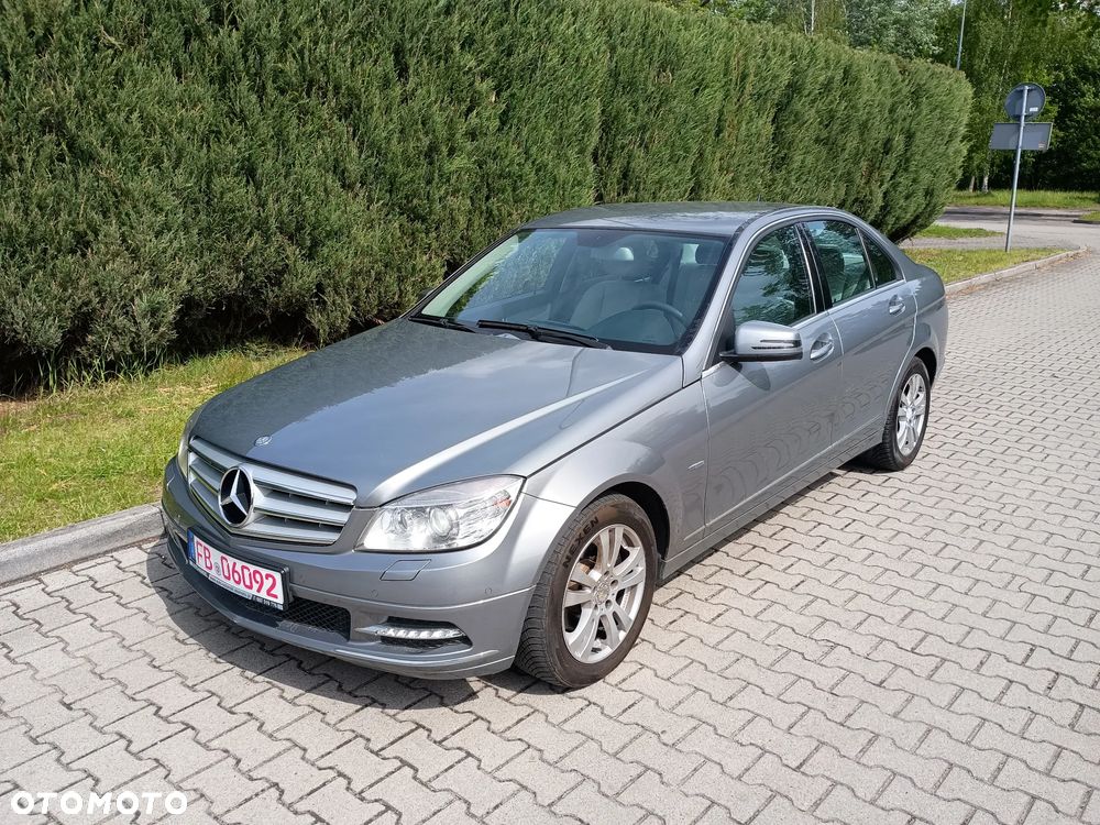 Mercedes-Benz Klasa C 180 CGI Automatik BlueEFFICIENCY Avantgarde