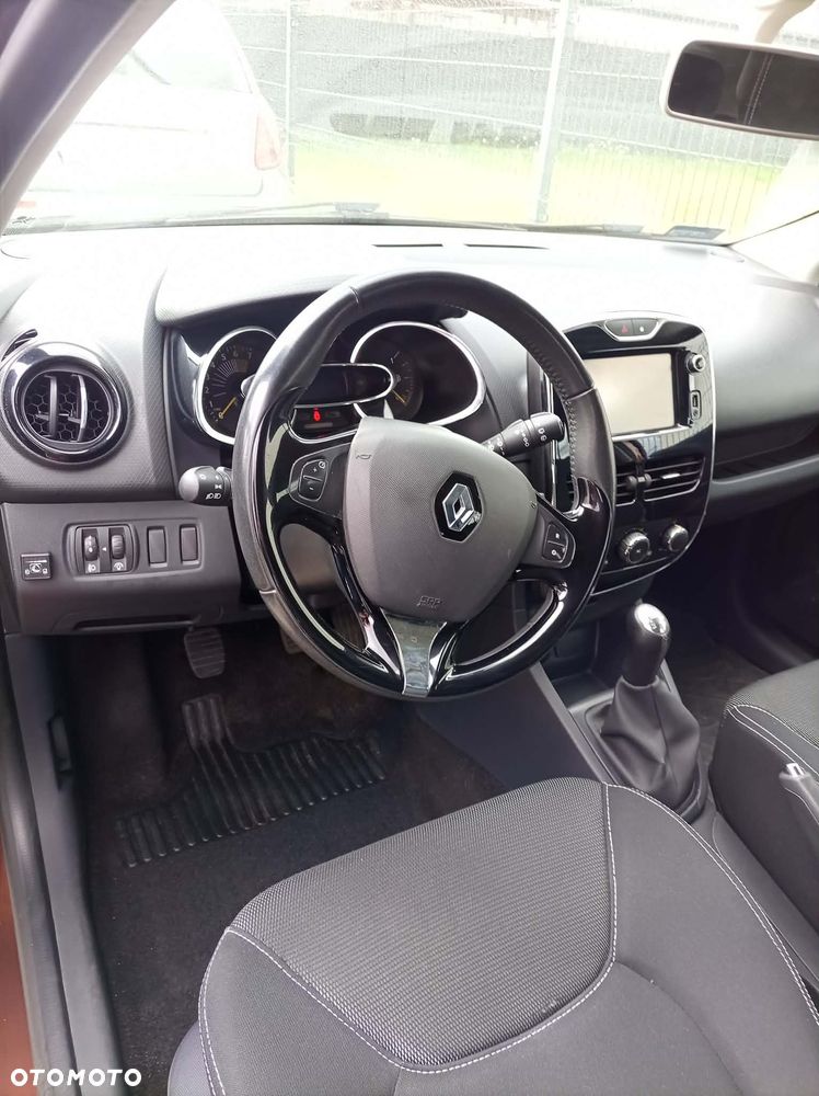 Renault Clio 1.2 16V Expression - 9