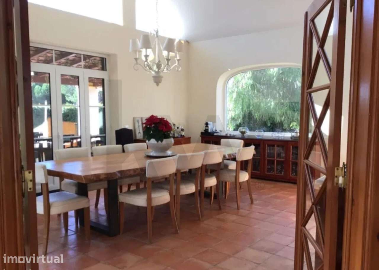 Moradia unifamiliar, Quinta do Perú  // Single-family house in Quinta - Grande imagem: 2/8