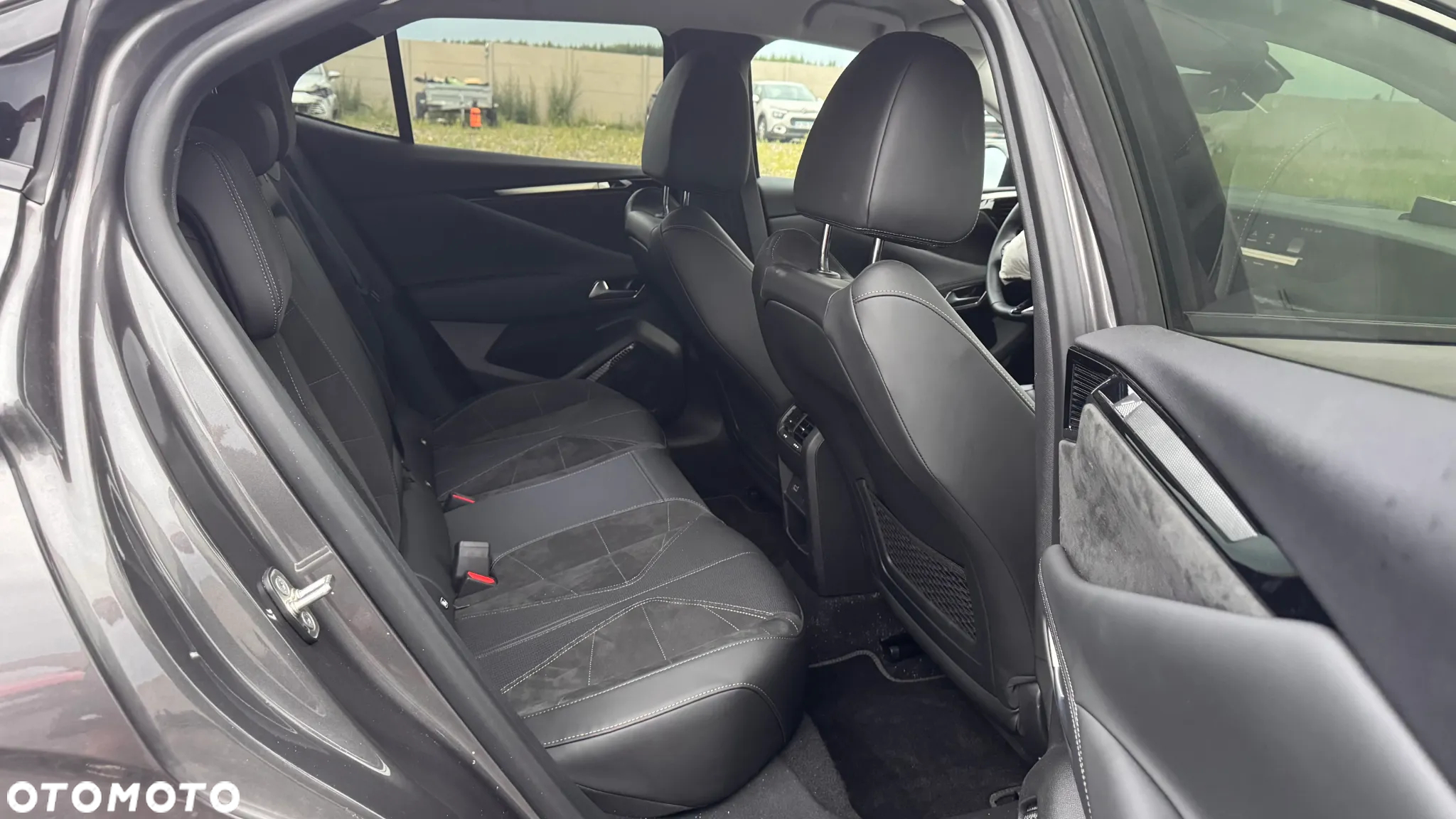 DS Automobiles DS 4 1.5 BlueHDi Étoile Alcantara - 16