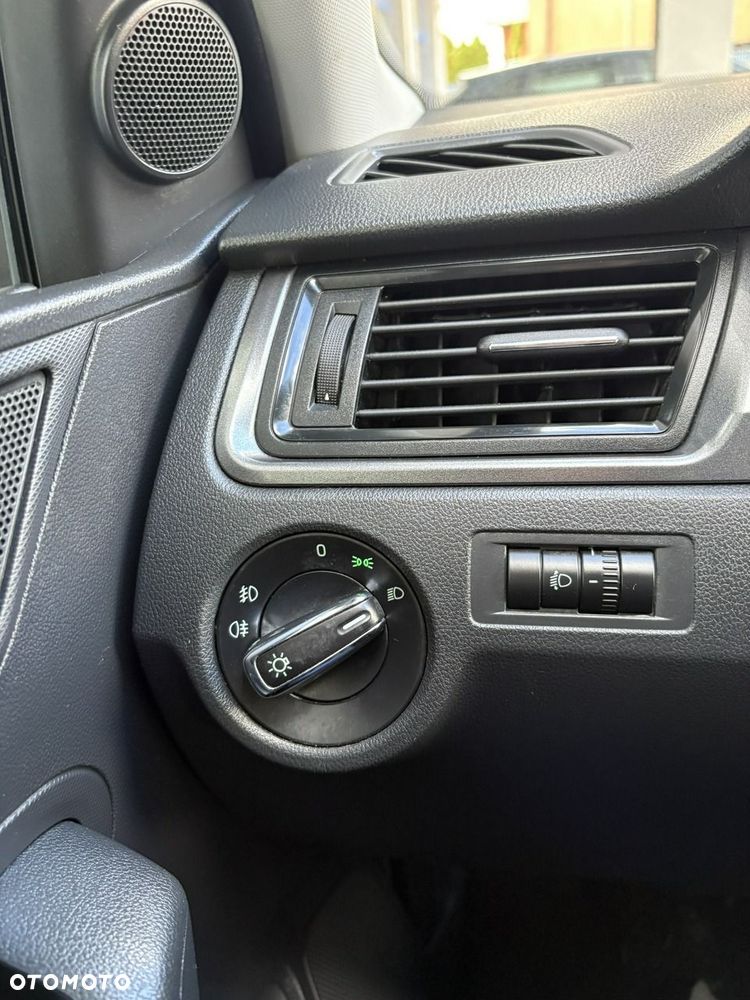 Skoda RAPID - 29