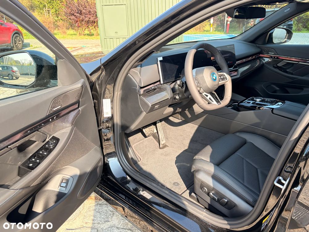 BMW Seria 5 530e PHEV - 6