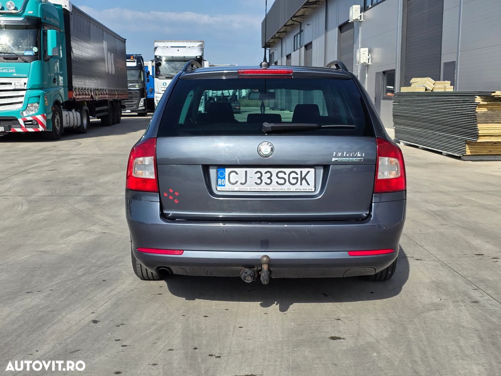 Skoda Octavia 1.6 TDI DPF Ambiente Green tec - 6