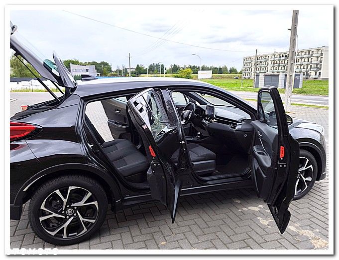 Toyota C-HR - 16