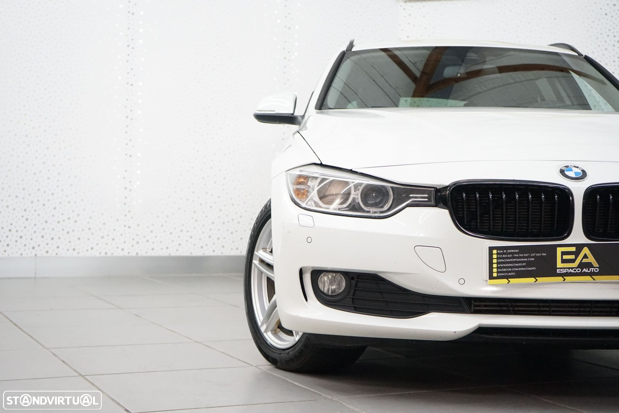 BMW 320 d Touring Auto Exclusive - 42