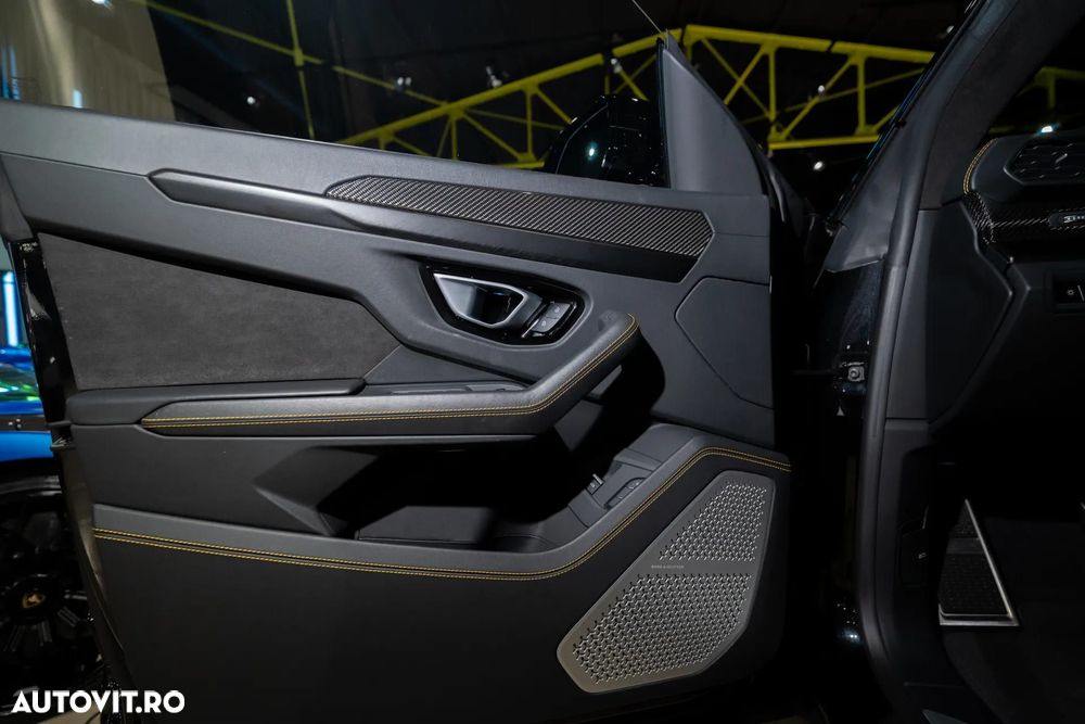 Lamborghini URUS - 27