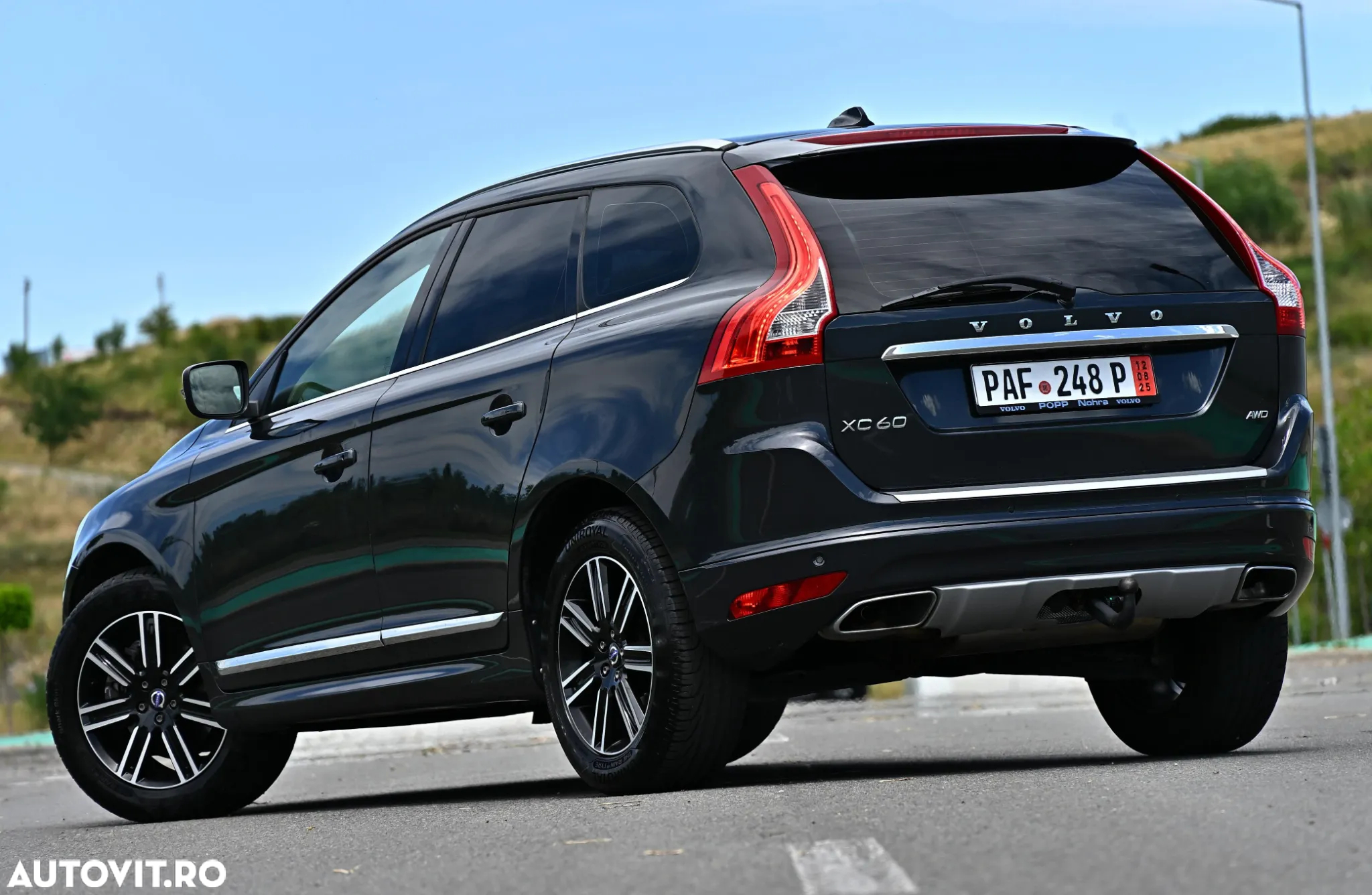 Volvo XC 60 D5 AWD Geartronic Summum - 3