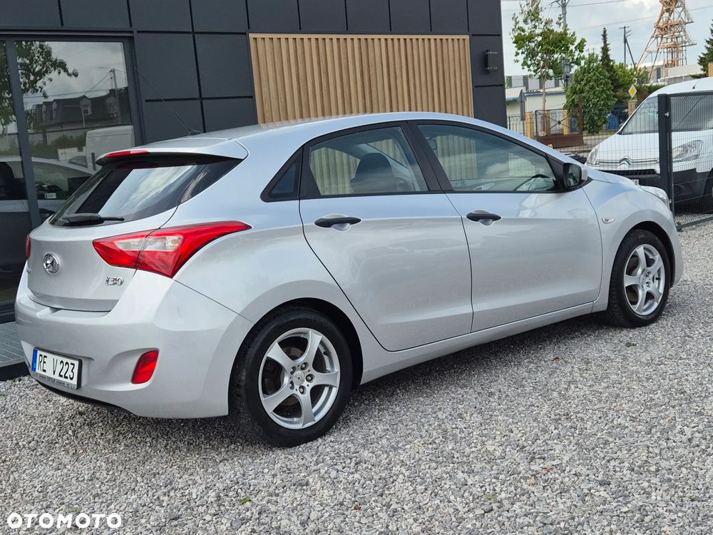 Hyundai i30 1.4 Comfort - 14