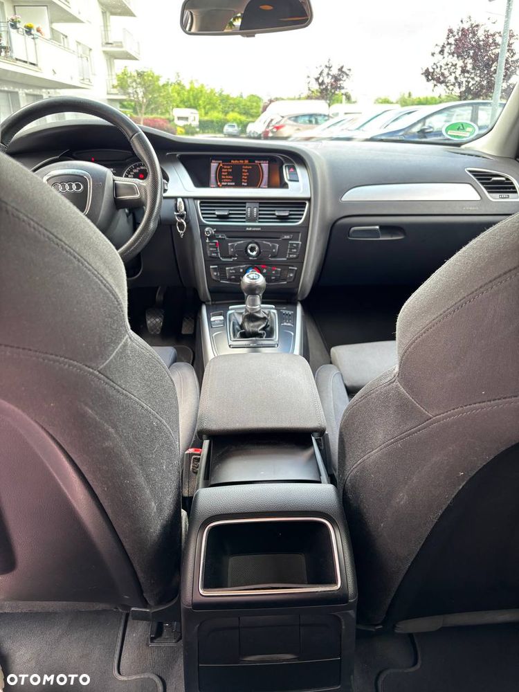 Audi A4 Avant 2.0 TDI - 25