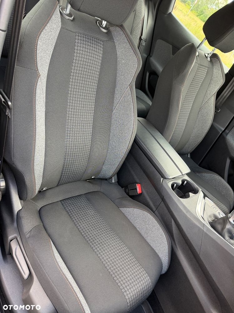 Peugeot 3008 1.2 PureTech Active S&S - 36