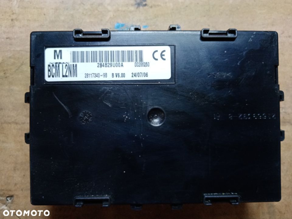 Moduł sterownik BCM Nissan Note E11 284B29U00A - 5