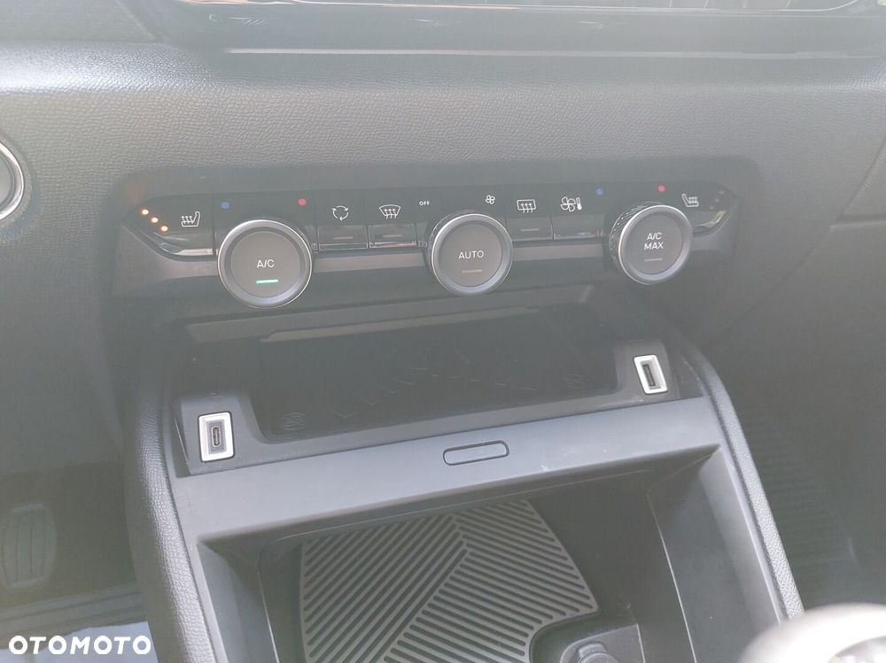 Citroën C4 1.2 PureTech Max S&S - 21
