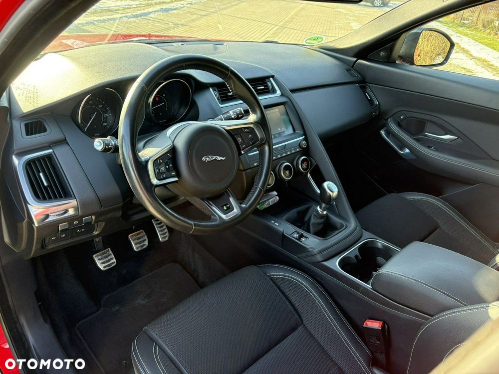 Jaguar E-Pace D150 R-Dynamic - 10