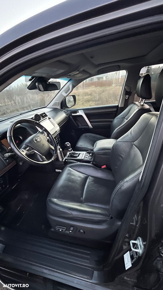 Toyota Land Cruiser 2.8l Turbo D-4D AVS Aut. Luxury - 17