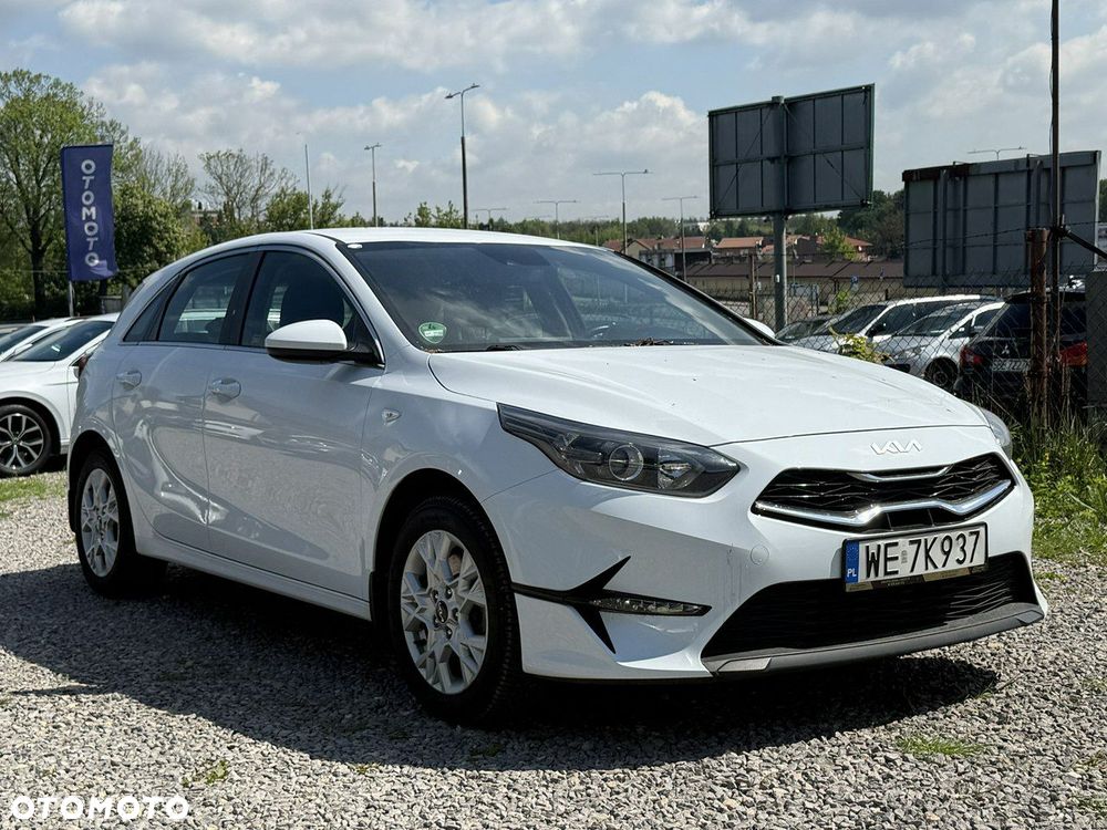 Kia Ceed 1.5 T-GDI M - 3