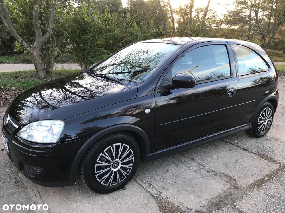Opel Corsa 1.2 16V Limited Edition - 1