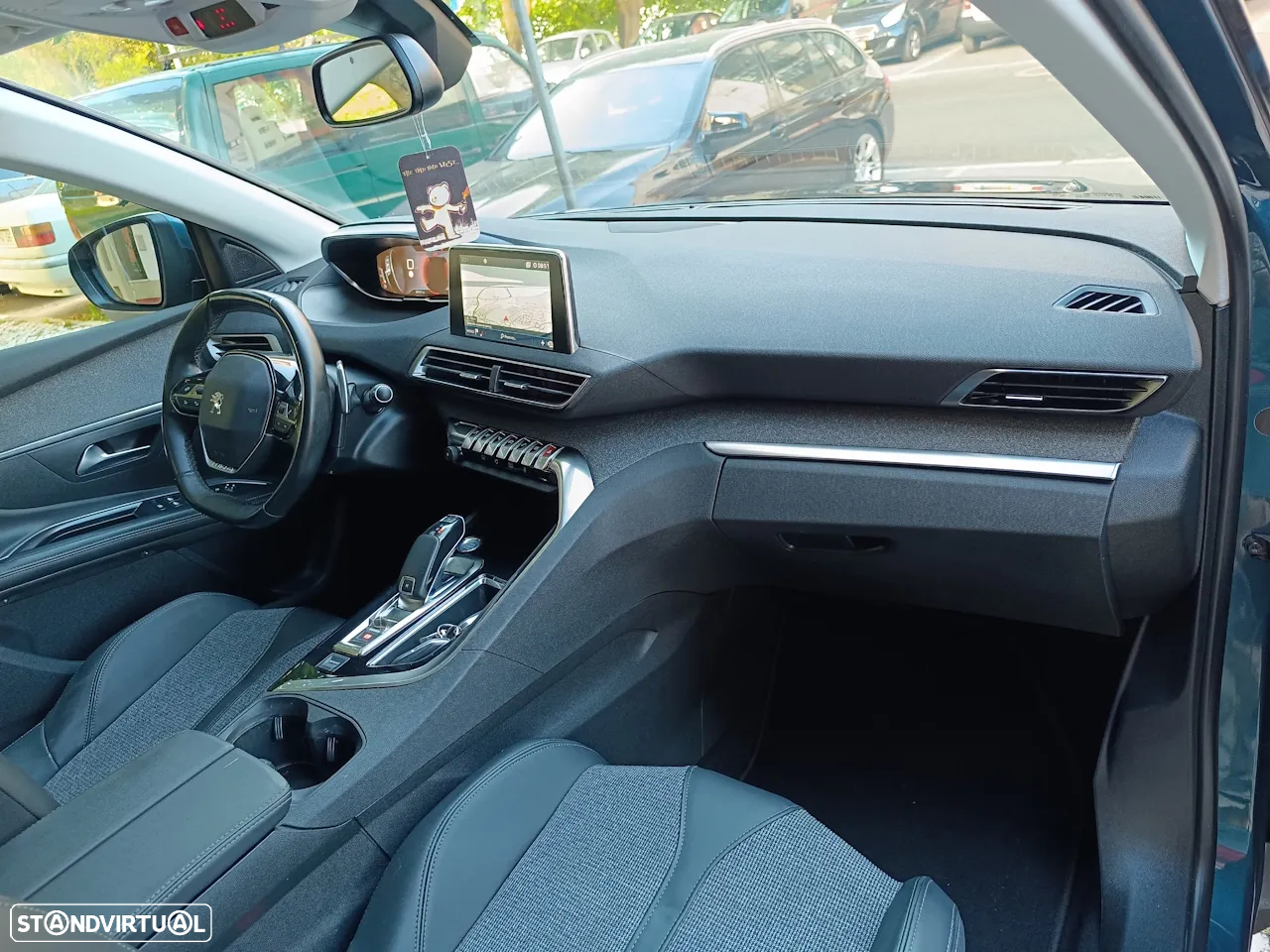 Peugeot 5008 1.2 PureTech Allure EAT8 - 18