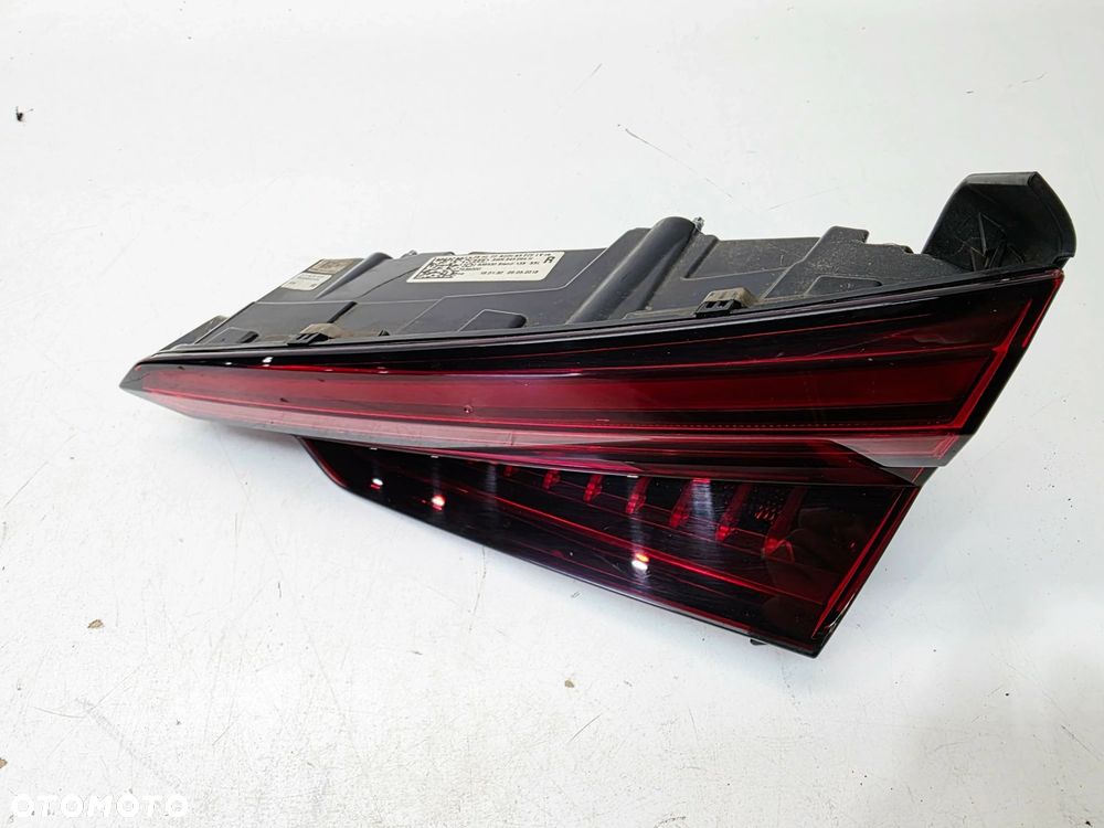 LAMPA PRAWY TYŁ LED W KLAPĘ AUDI A5 8F SPORTBACK 8W6945094H - 5