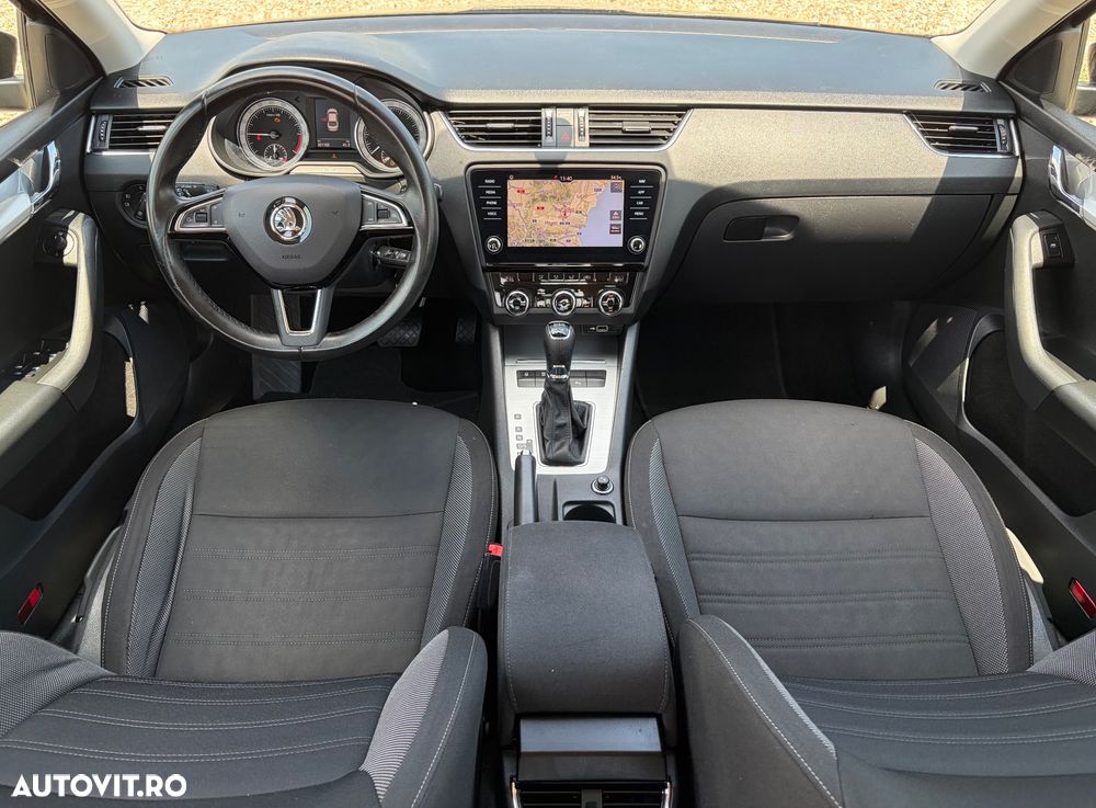 Skoda Octavia 1.6 TDI DSG Ambition - 9