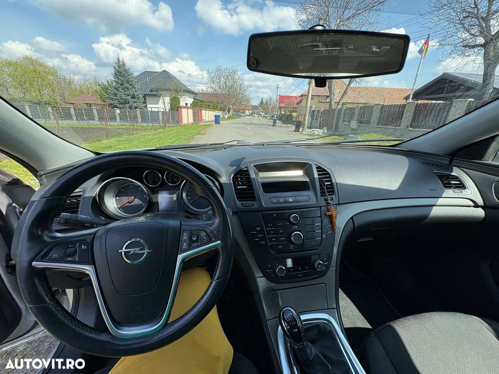 Opel Insignia 2.0 CDTI - 9