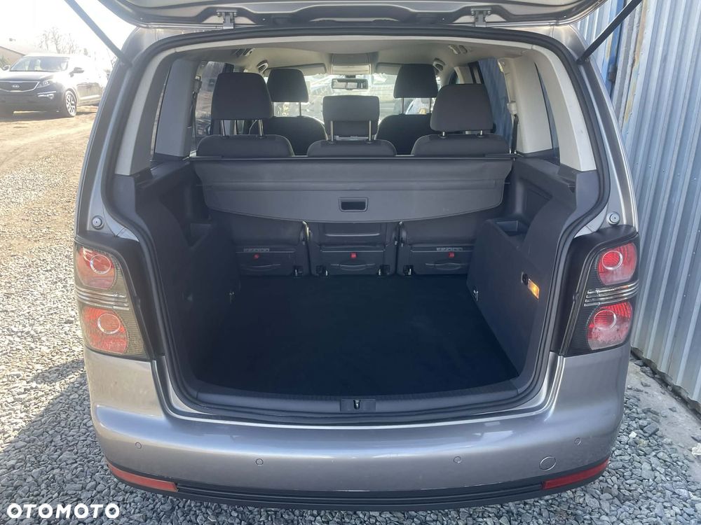 Volkswagen Touran 1.9 TDI DPF Highline - 16