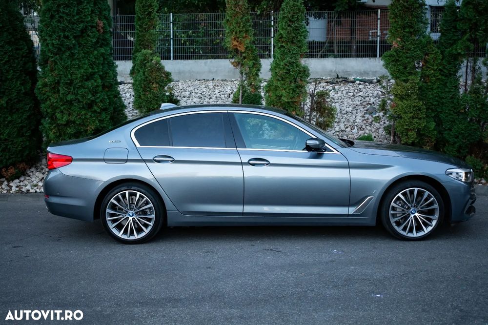 BMW Seria 5 530e Aut. Luxury Line - 4