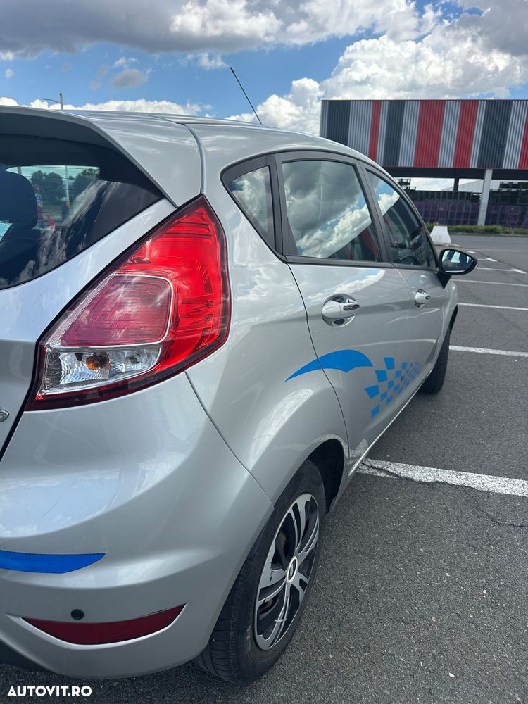 Ford Fiesta 1.5 TDCi Champions Edition - 5
