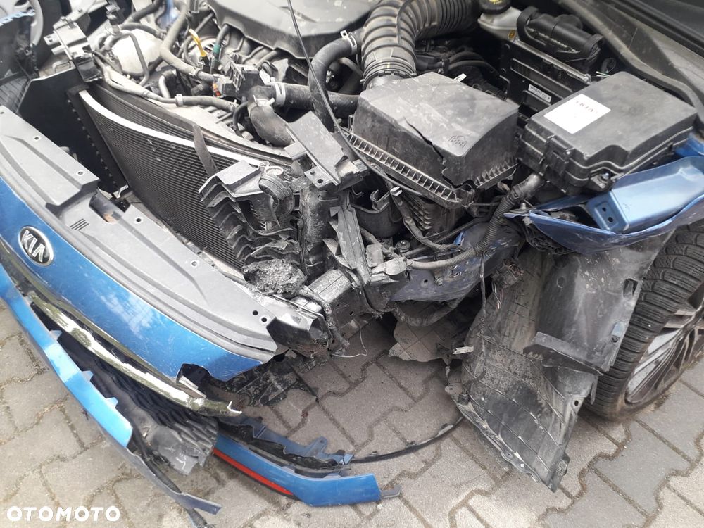 Kia ProCeed 1.6 T-GDI GT DCT - 6