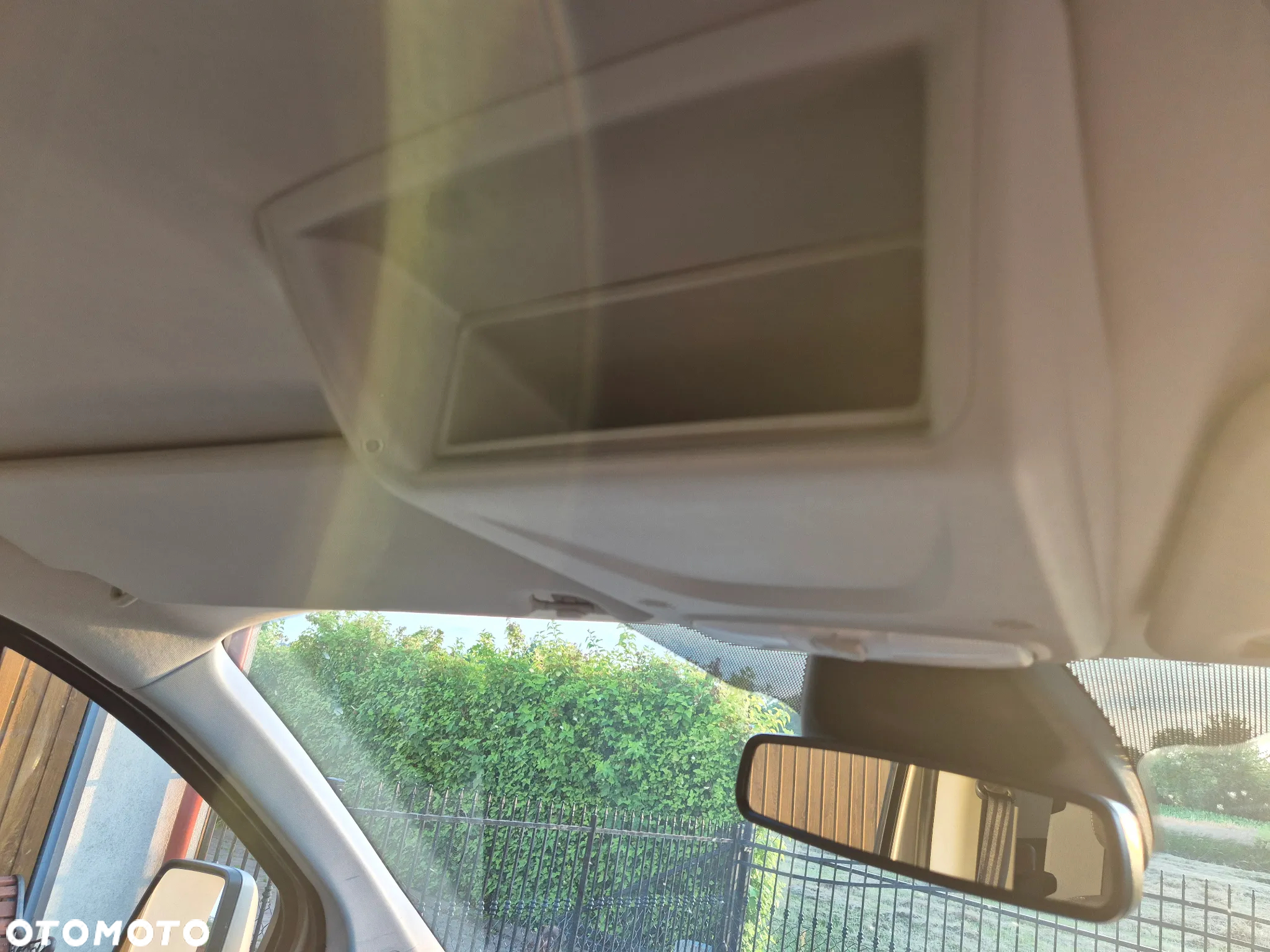 Ford Tourneo Custom - 21