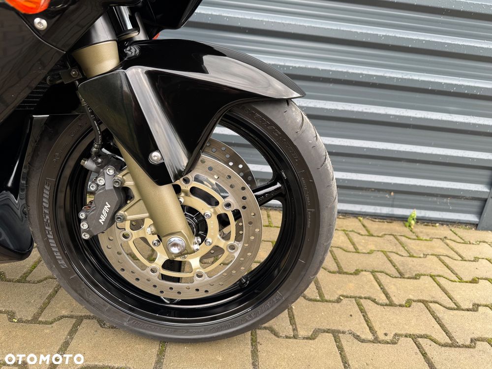 Honda CBR - 17