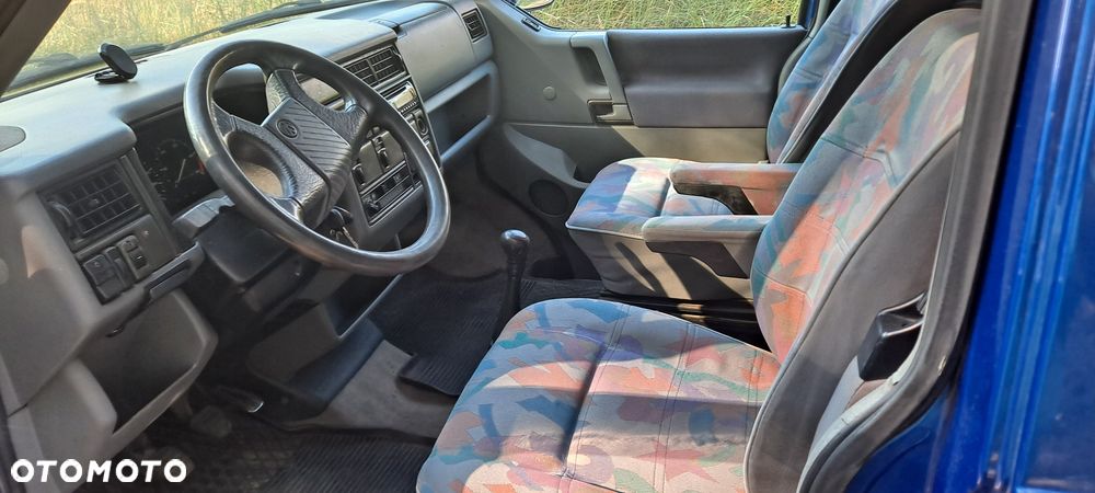 Volkswagen Multivan - 4