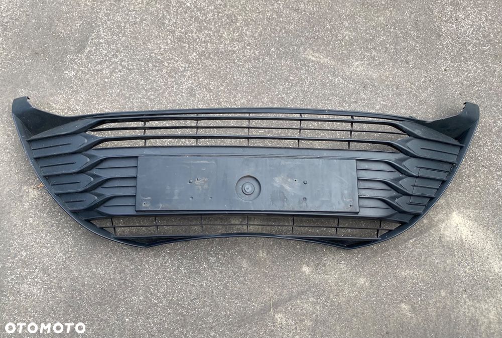 TOYOTA YARIS 3 III Lift 17-  krata środkowa ZDERZAKA przedniego ATRAPA PRZEDNIA grill  KRATKA W ZDERZAK  przedni wlot powietrza przód 53102-0D120  53112-0D820  6319-A291 - 1