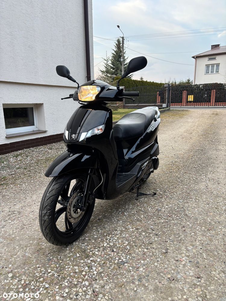Peugeot Tweet - 3