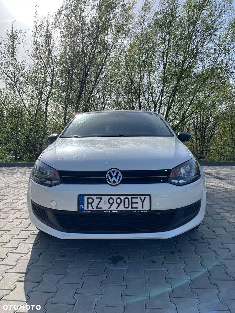 Volkswagen Polo - 2