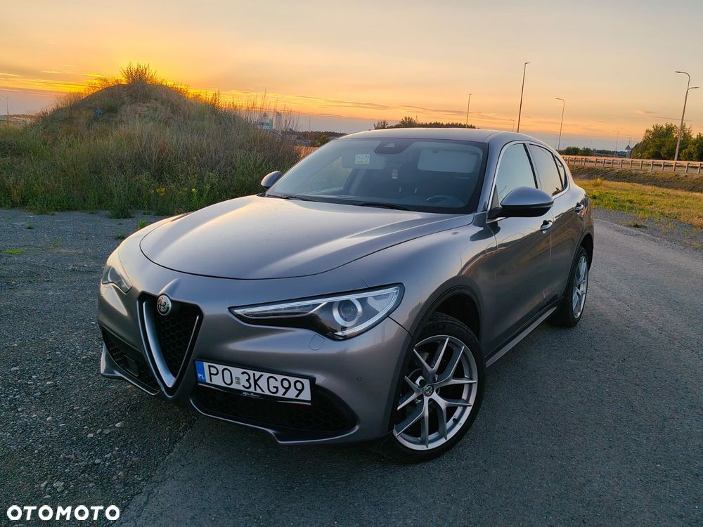 Alfa Romeo Stelvio - 1