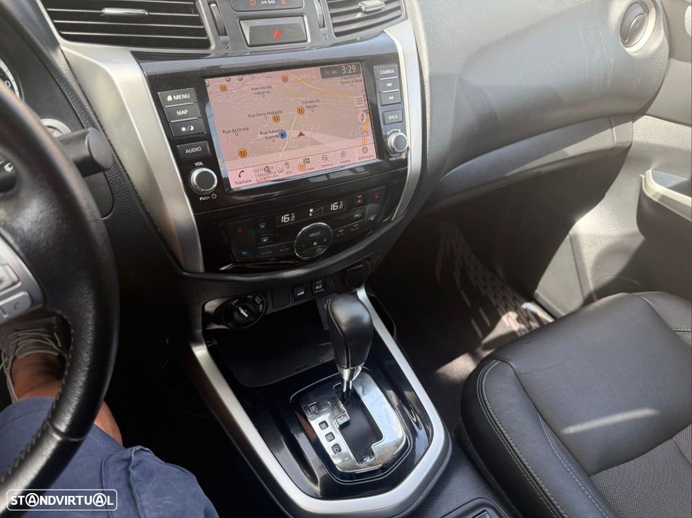 Nissan Navara 2.3 dCi CD 4WD N-Guard Auto - 10