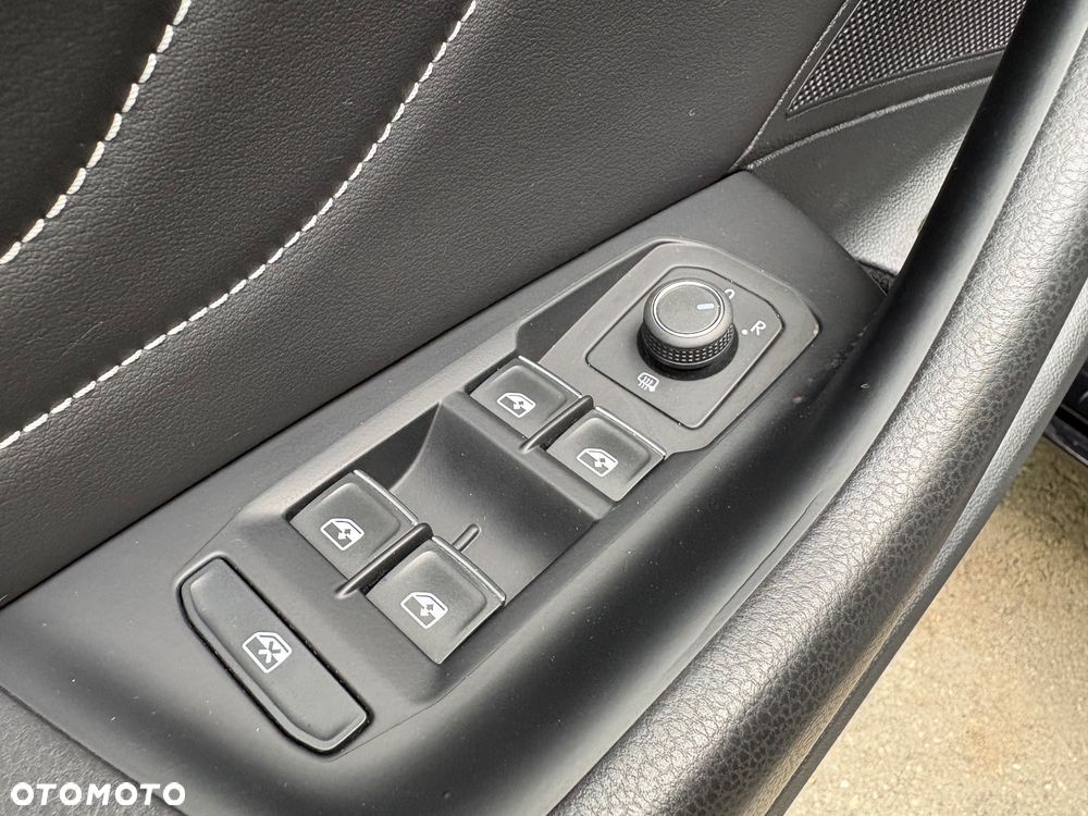 Volkswagen Passat - 11