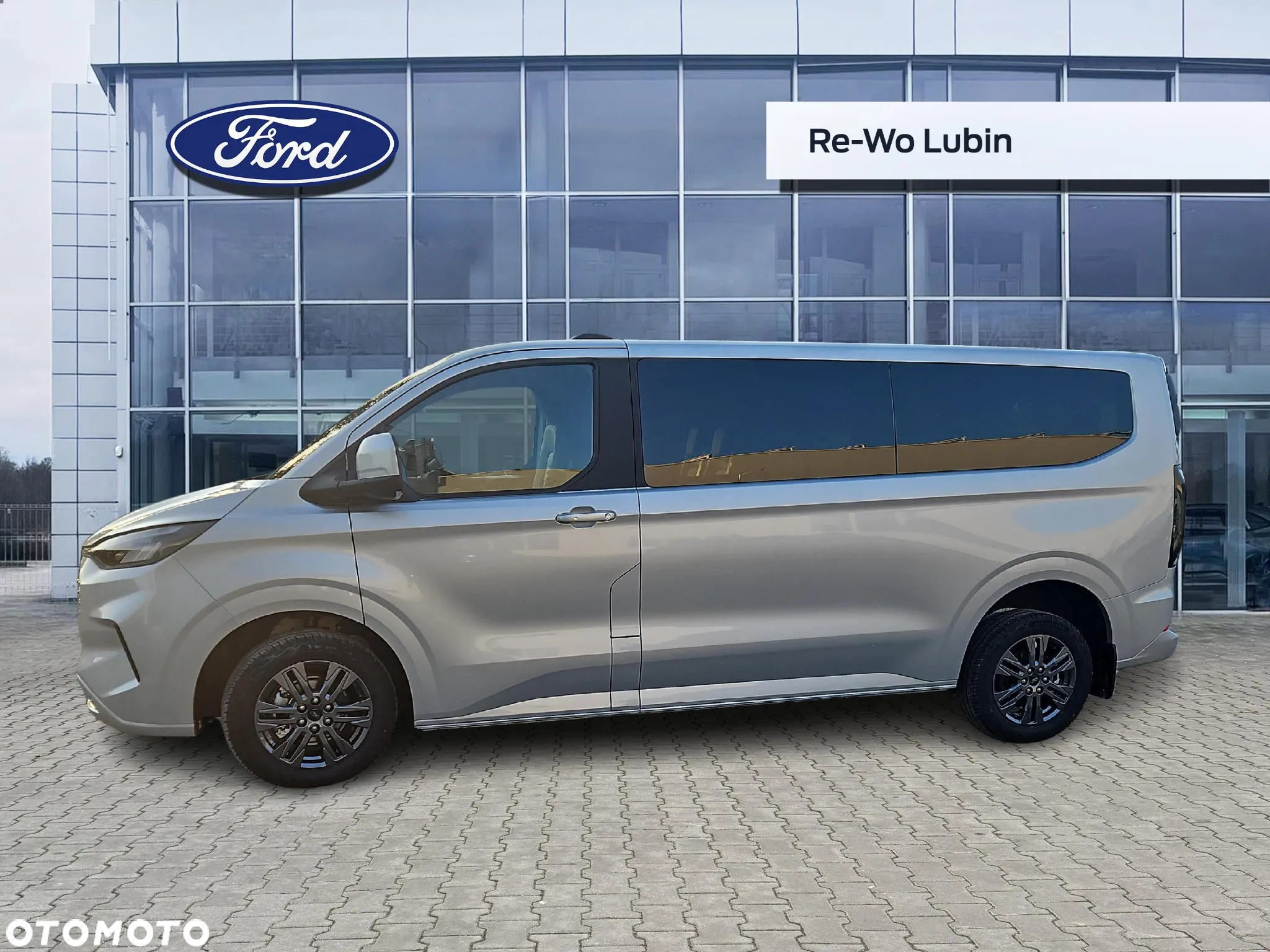 Ford Tourneo Custom 2.0 EcoBlue 320 L2 Titanium - 12