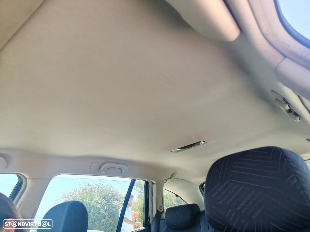 Renault Laguna Break 1.9 dCi Confort - 11