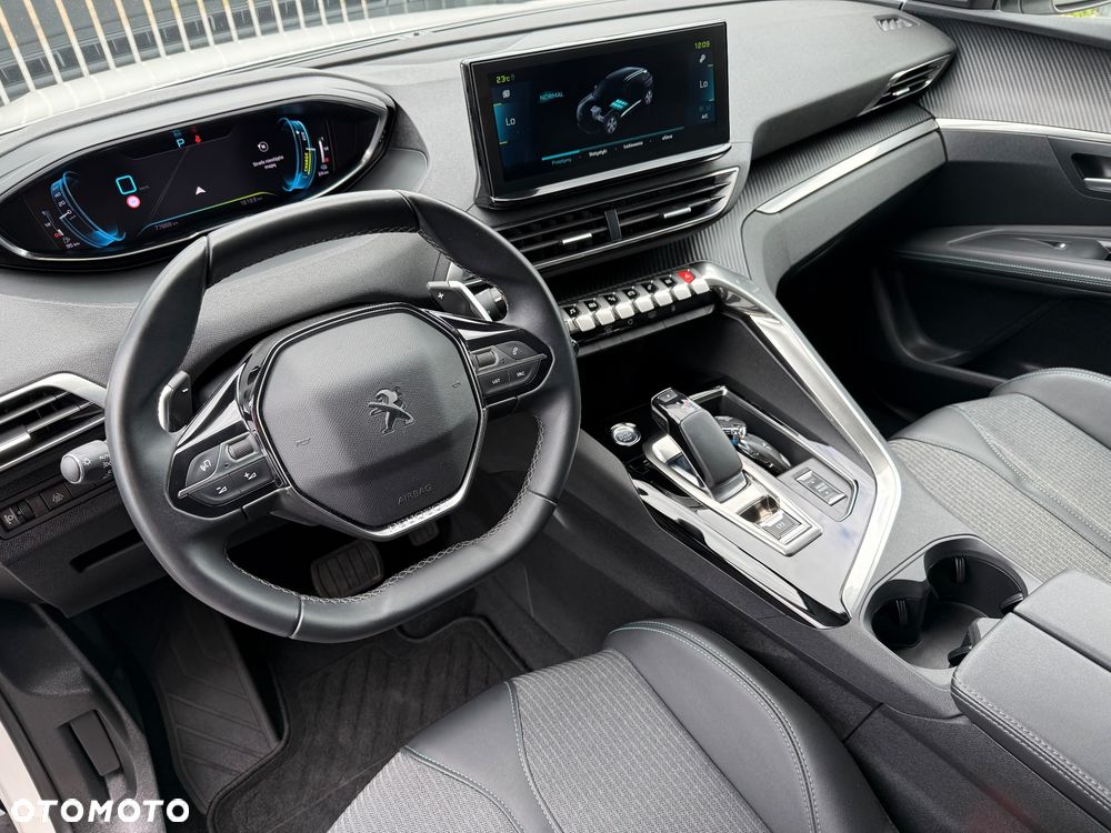 Peugeot 3008 225 e-EAT8 Allure - 11