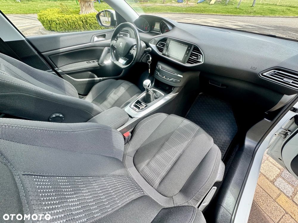 Peugeot 308 BlueHDi 120 Stop & Start Business-Line - 31