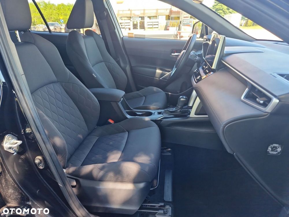Toyota Corolla Cross - 14